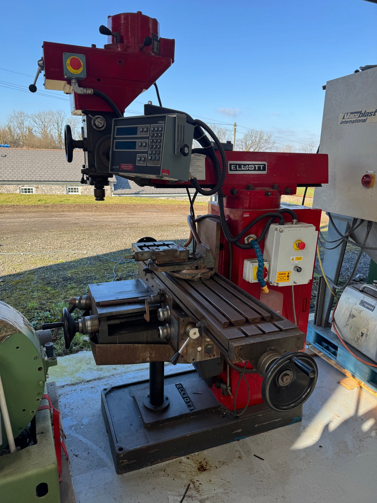Elliott Milmor vertical milling machine